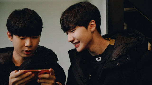 C9险胜NS，Ming打出惊人五杀强强对话成都决赛之夜，技惊四座